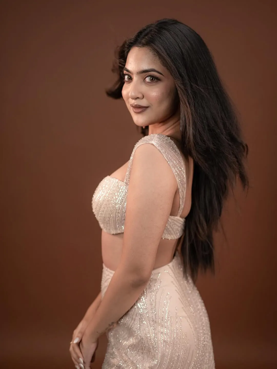 Nandhana Varma നന്ദന വർമയുടെ Photoshoot | Glamorous ലുക്കിൽ താരം